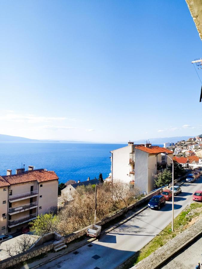 Novouredeni Stan S Balkonom I Pogledom Na More Senj  Exterior foto
